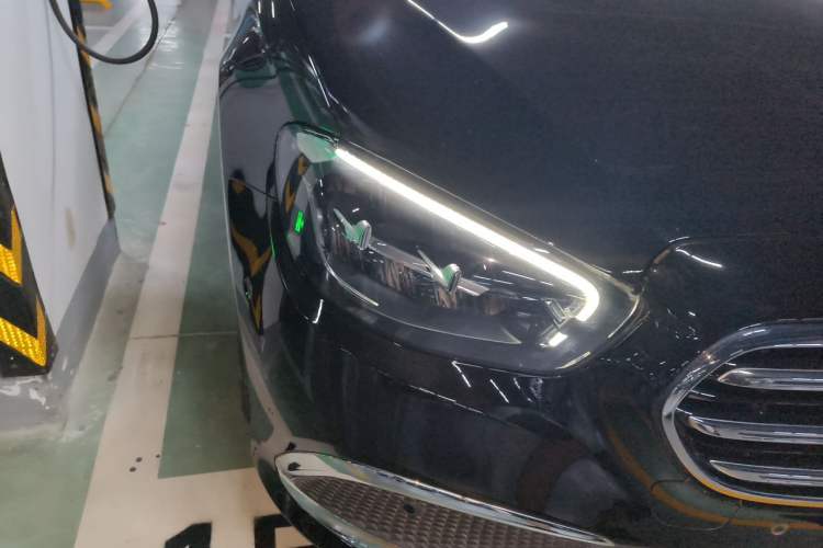 Used Mercedes-Benz E-Class 2022 Revised Version E 300 L Luxury Edition Right Front Headlight