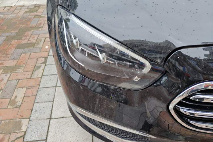 Used Mercedes-Benz E-Class 2022 Second Facelift E 300 L Luxury Edition Right Front Headlight