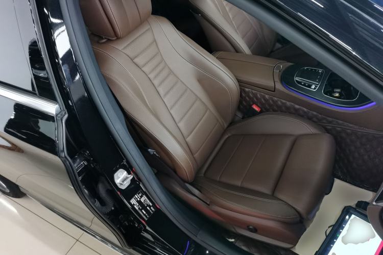 Used Mercedes-Benz E-Class 2022 Second Facelift E 300 L Sport Luxury Edition Right Front Seat