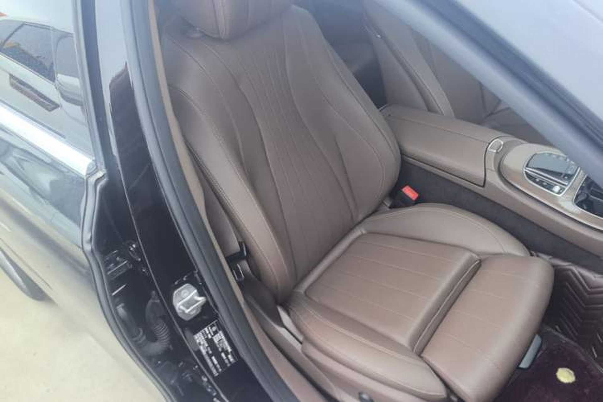 Used Mercedes-Benz E-Class 2022 Updated E 300 L Luxury Edition Right Front Seat