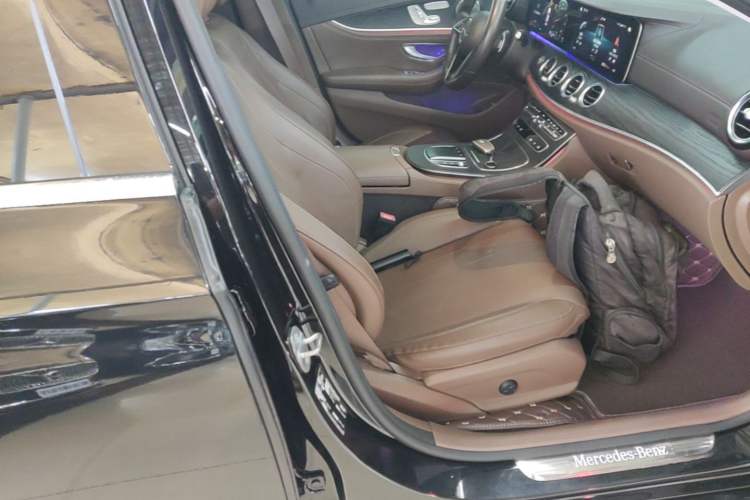 Used Mercedes-Benz E-Class 2022 Revised Version E 300 L Luxury Edition Right Front Seat