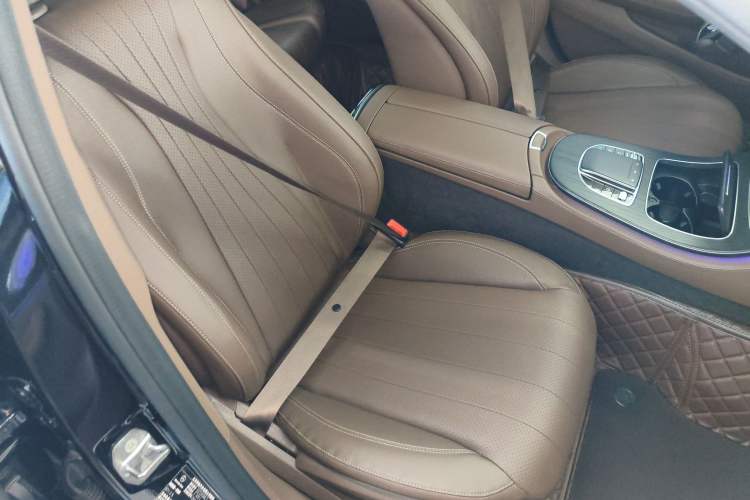 Used Mercedes-Benz E-Class 2022 Revised Version E 300 L Fashion Edition Right Front Seat