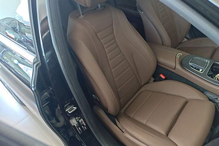 Used Mercedes-Benz E-Class 2022 Revised E 300 L Sport Luxury Edition Right Front Seat