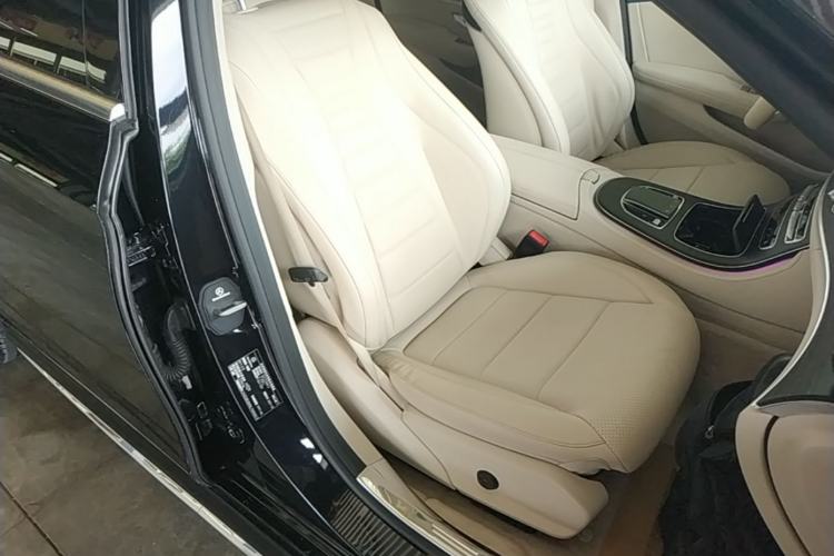 Used Mercedes-Benz E-Class 2022 E 300 L Sporty and Stylish Model Right Front Seat