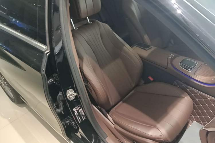 Used Mercedes-Benz E-Class 2022 Revised Version E 300 L Luxury Edition Right Front Seat