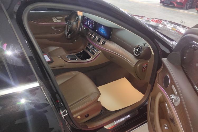 Used Mercedes-Benz E-Class 2022 Revised Version E 300 L Fashion Edition Right Front Seat