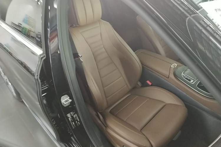 Used Mercedes-Benz E-Class 2022 Revised E 300 L Sport Luxury Edition Right Front Seat