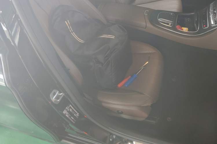 Used Mercedes-Benz E-Class 2022 E 300 Stylish Sports Edition Right Front Seat