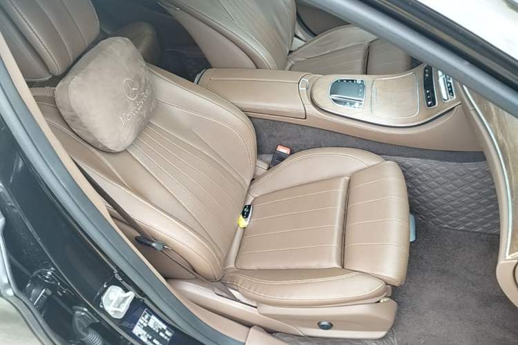 Used Mercedes-Benz E-Class 2022 E 260 L Right Front Seat