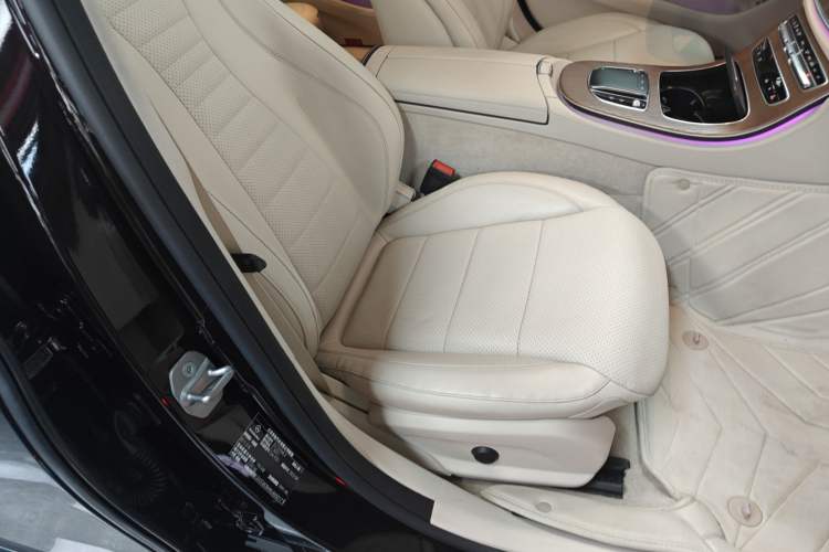Used Mercedes-Benz E-Class 2022 Revised Version E 300 L Sport Luxury Edition Right Front Seat