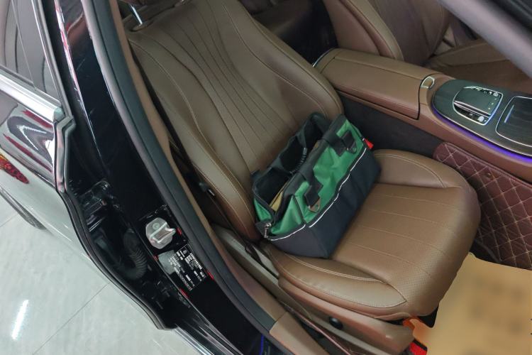 Used Mercedes-Benz E-Class 2022 Revised Version E 300 L Fashion Edition Right Front Seat