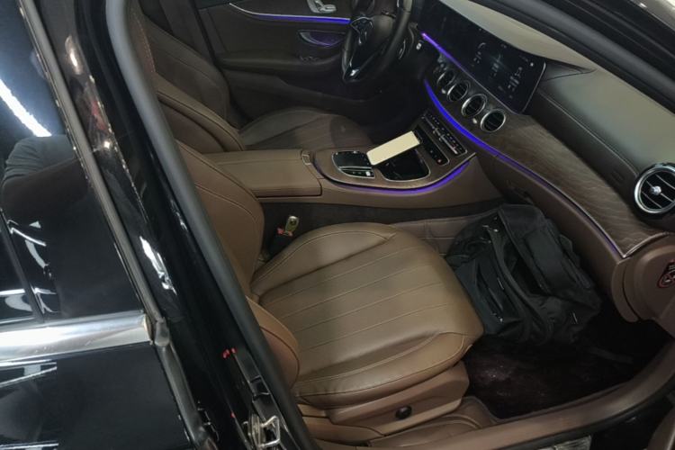 Used Mercedes-Benz E-Class 2022 Revised Version E 300 L Luxury Edition Right Front Seat