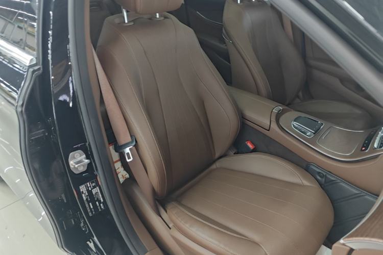 Used Mercedes-Benz E-Class 2022 Revised Version E 300 L Fashion Edition Right Front Seat