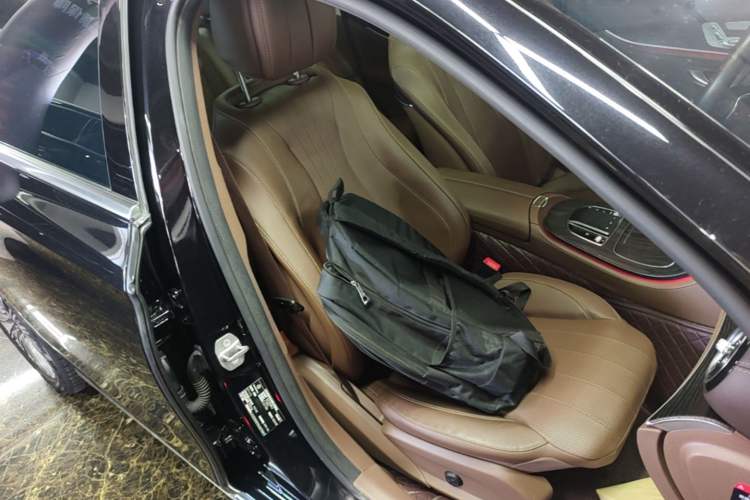 Used Mercedes-Benz E-Class 2022 Revised Version E 300 L Fashion Edition Right Front Seat