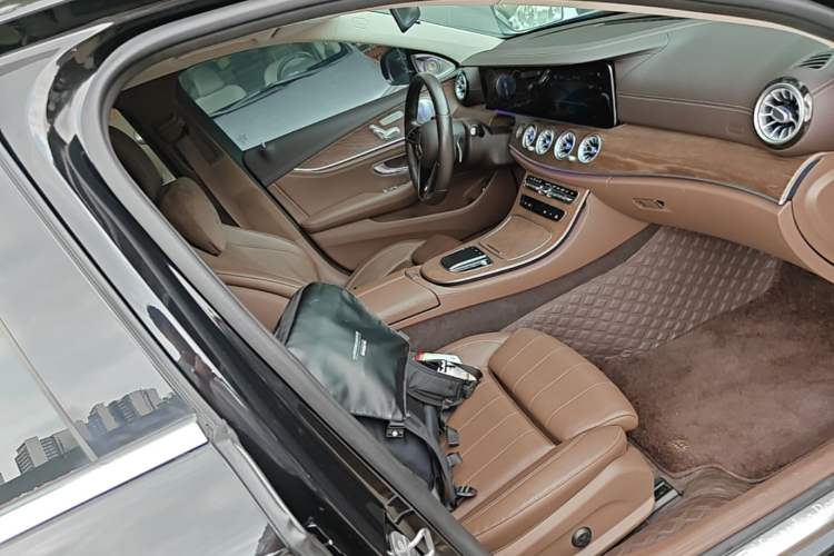 Used Mercedes-Benz E-Class 2022 E 260 L Right Front Seat