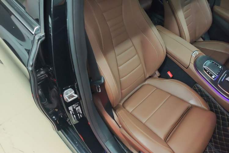 Used Mercedes-Benz E-Class 2022 Second Facelift E 300 L Sport Luxury Edition Right Front Seat