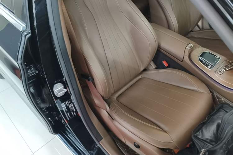 Used Mercedes-Benz E-Class 2022 E 300 L Luxury Model Right Front Seat
