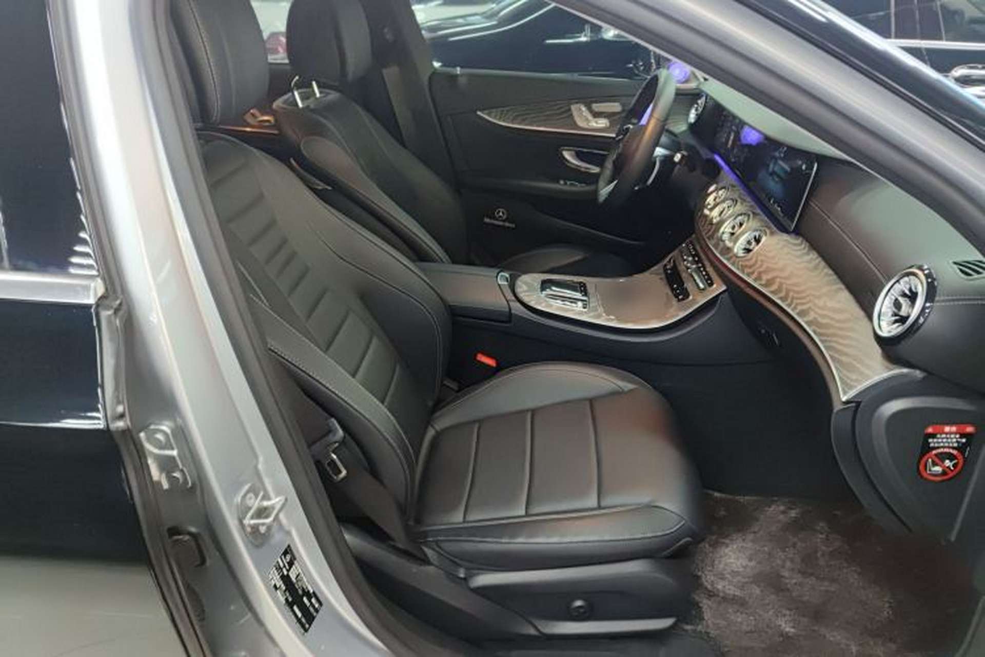 Used Mercedes-Benz E-Class 2022 Revised Version E 300 L Sport Luxury Edition Right Front Seat