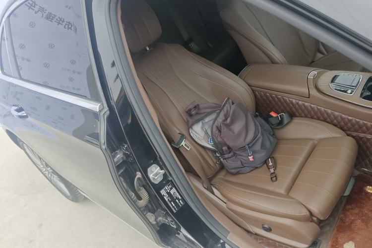Used Mercedes-Benz E-Class 2022 Updated E 300 L Stylish Edition Right Front Seat