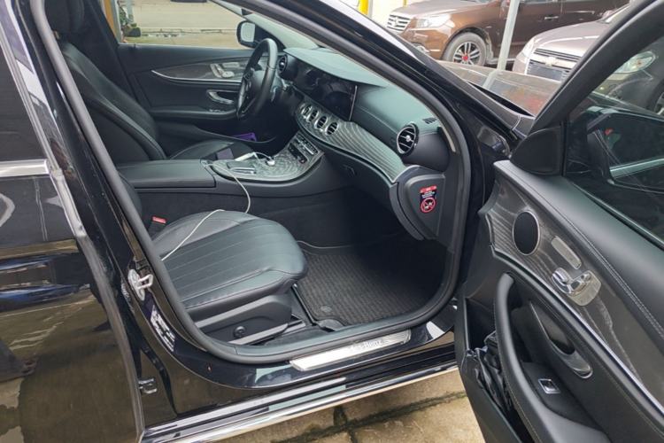 Used Mercedes-Benz E-Class 2022 Revised Version E 300 L Fashion Edition Right Front Seat