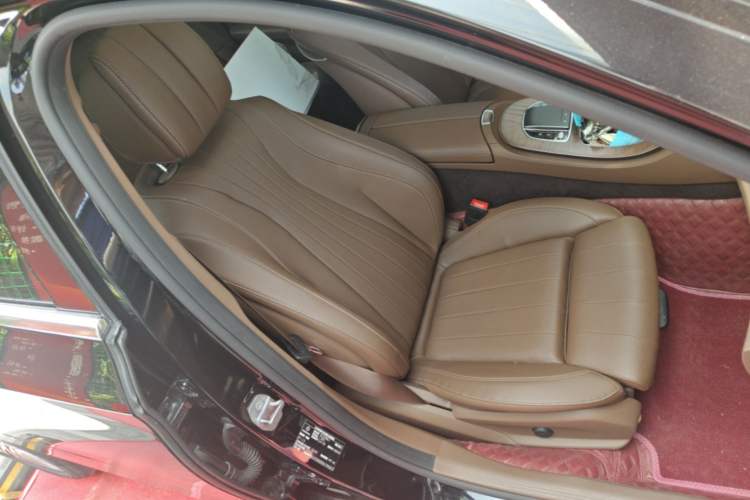 Used Mercedes-Benz E-Class 2022 Updated E 300 L Luxury Edition Right Front Seat