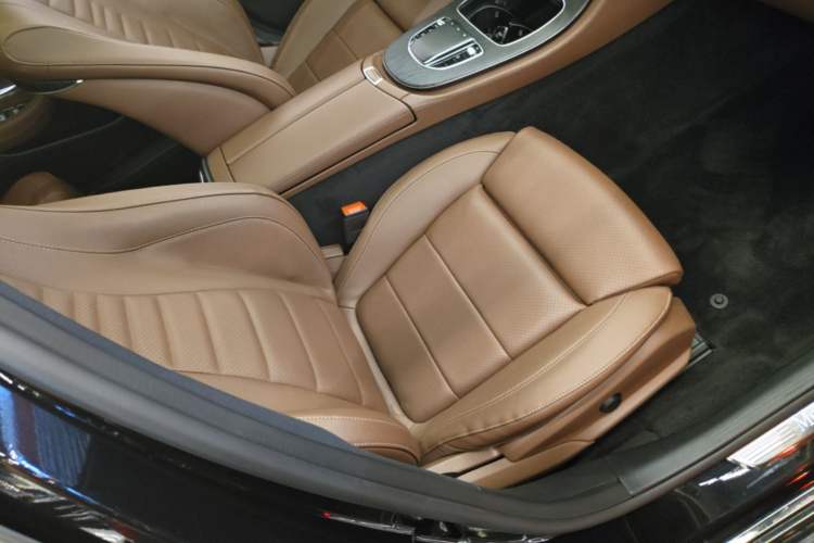 Used Mercedes-Benz E-Class 2022 Second Facelift E 260 L Sport Edition Right Front Seat