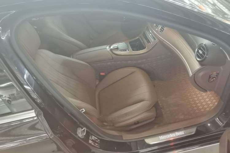Used Mercedes-Benz E-Class 2022 Revised Version E 300 L Luxury Edition Right Front Seat