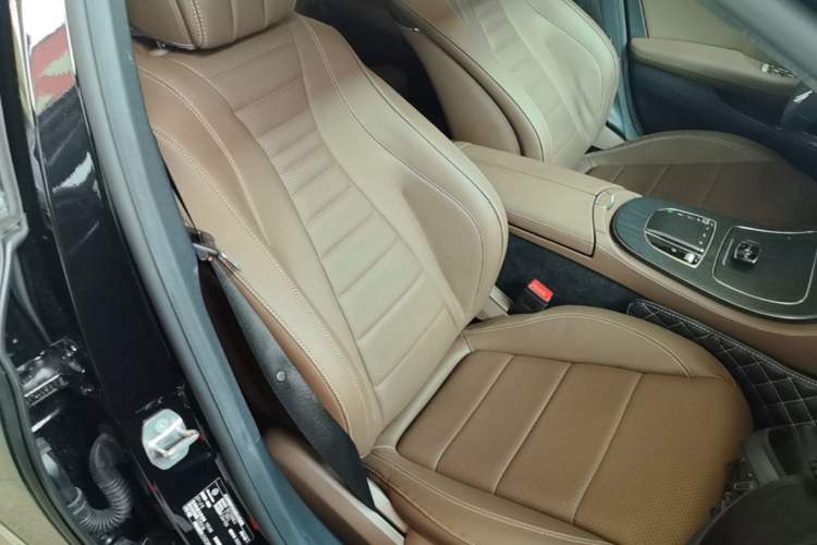 Used Mercedes-Benz E-Class 2022 Revised Version E 300 L Sporty and Stylish Edition Right Front Seat