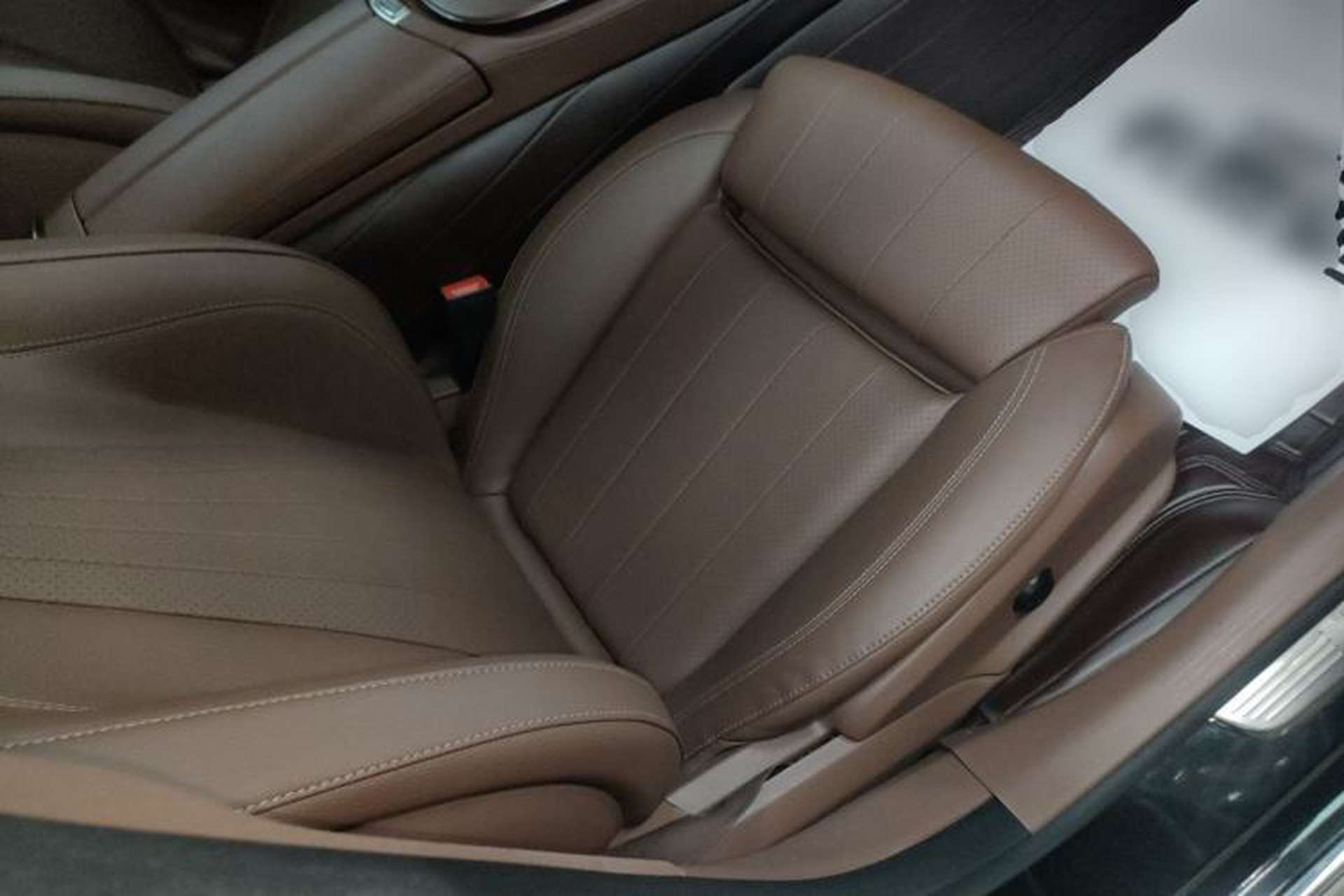Used Mercedes-Benz E-Class 2022 Updated E 300 L Luxury Edition Right Front Seat