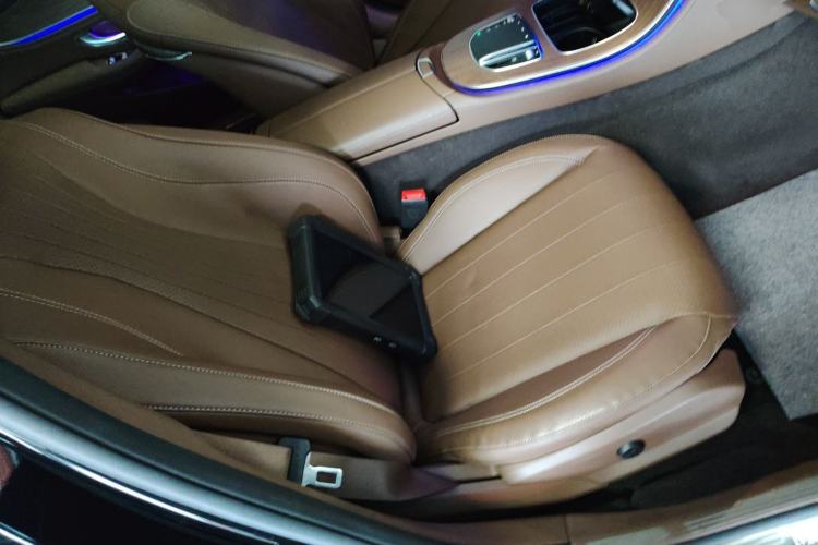 Used Mercedes-Benz E-Class 2022 Revised Version E 300 L Fashion Edition Right Front Seat