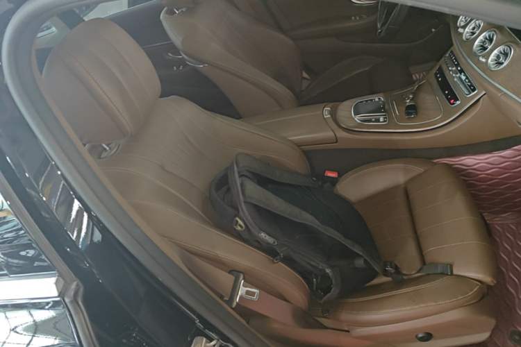 Used Mercedes-Benz E-Class 2022 Updated E 260 L Right Front Seat
