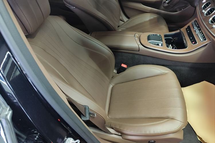 Used Mercedes-Benz E-Class 2022 Revised Version E 300 L Fashion Edition Right Front Seat