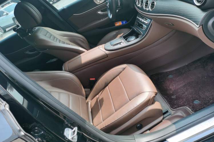 Used Mercedes-Benz E-Class 2022 E 300 L Sporty and Stylish Model Right Front Seat