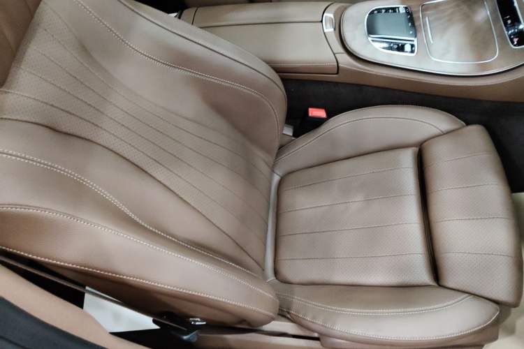 Used Mercedes-Benz E-Class 2022 Second Facelift E 300 L Luxury Edition Right Front Seat
