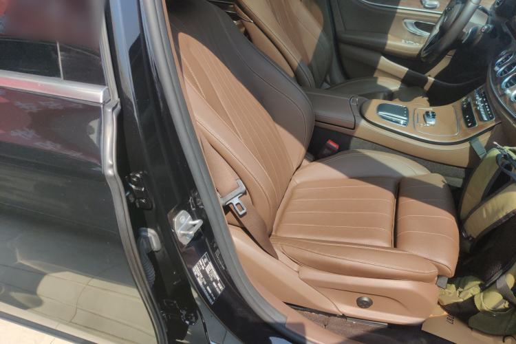 Used Mercedes-Benz E-Class 2022 Second Facelift E 300 L Fashion Edition Right Front Seat