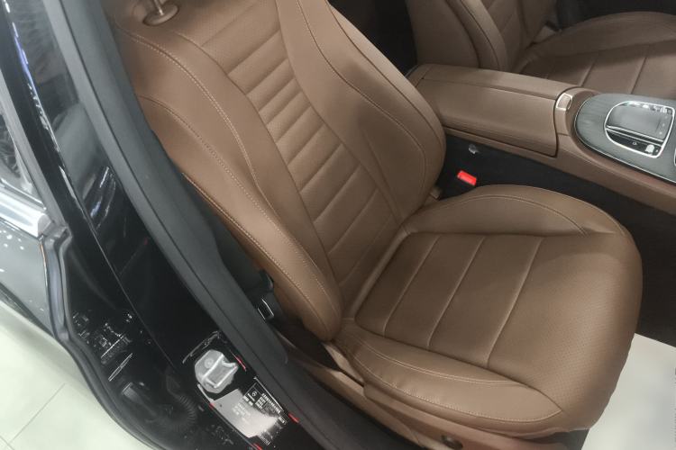 Used Mercedes-Benz E-Class 2022 Revised Version E 300 L Sporty and Stylish Edition Right Front Seat