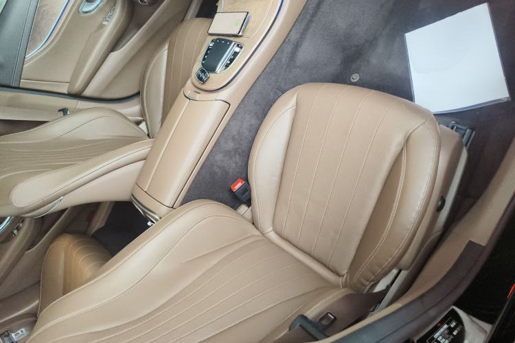 Used Mercedes-Benz E-Class 2022 E 300 L Luxury Model Right Front Seat