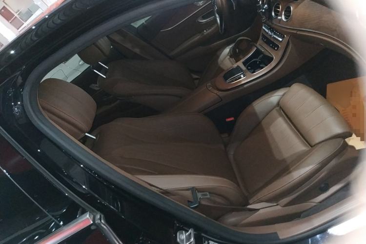 Used Mercedes-Benz E-Class 2022 Updated E 300 L Luxury Edition Right Front Seat