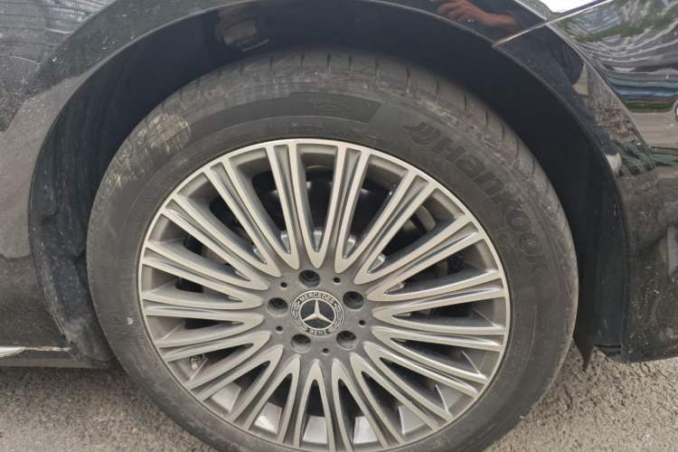 Used Mercedes-Benz E-Class 2022 E 300 L Stylish Model Right Front Wheel Hub
