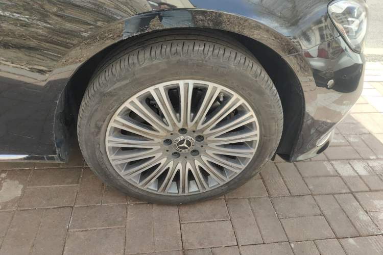 Used Mercedes-Benz E-Class 2022 E 300 L Stylish Model Right Front Wheel Hub