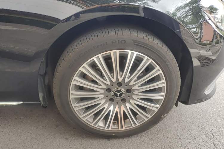 Used Mercedes-Benz E-Class 2022 Updated E 300 L Stylish Edition Right Front Wheel Hub