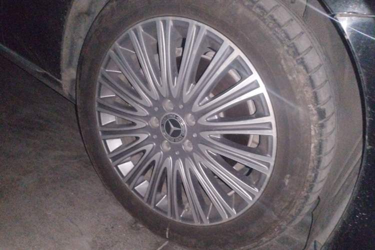 Used Mercedes-Benz E-Class 2022 Updated E 300 L Stylish Edition Right Front Wheel Hub
