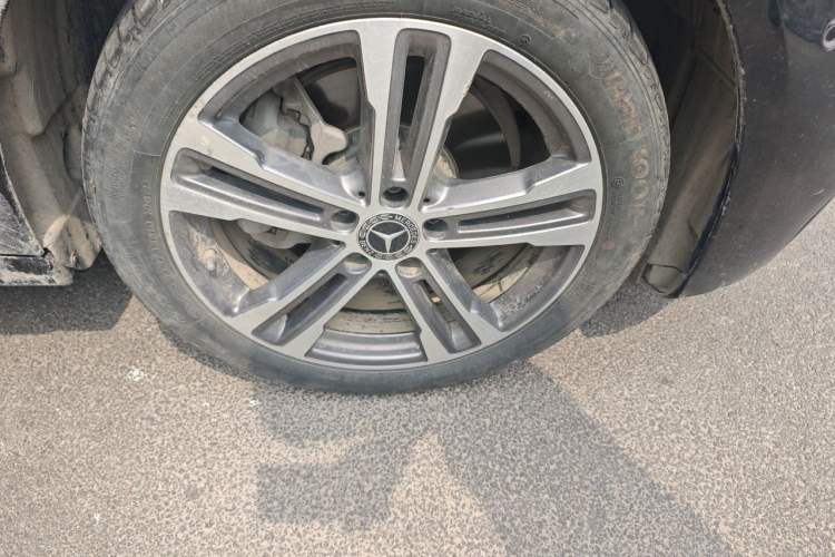 Used Mercedes-Benz E-Class 2022 Restyled E 260 L Sport Edition Right Front Wheel Hub