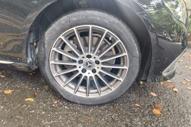Used Mercedes-Benz E-Class 2022 Second Facelift E 260 L Right Front Wheel Hub