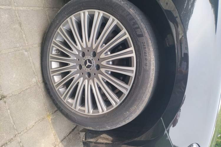 Used Mercedes-Benz E-Class 2022 Updated E 300 L Stylish Edition Right Front Wheel Hub
