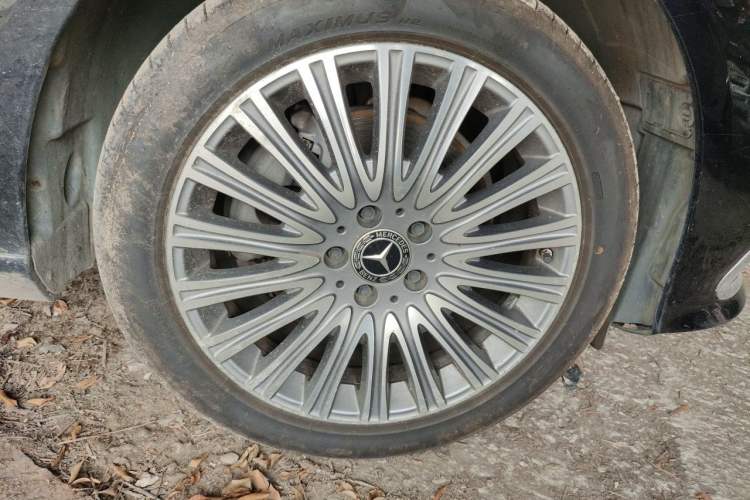 Used Mercedes-Benz E-Class 2022 Updated E 300 L Stylish Edition Right Front Wheel Hub