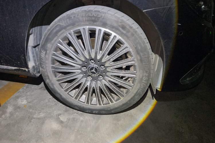 Used Mercedes-Benz E-Class 2022 E 260 L Right Front Wheel Hub