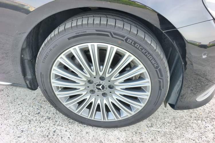 Used Mercedes-Benz E-Class 2022 E 300 L Stylish Model Right Front Wheel Hub