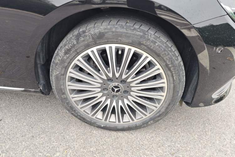 Used Mercedes-Benz E-Class 2022 E 260 L Right Front Wheel Hub