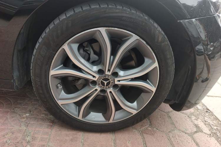 Used Mercedes-Benz E-Class 2022 Revised Version E 300 L Sport Luxury Edition Right Front Wheel Hub